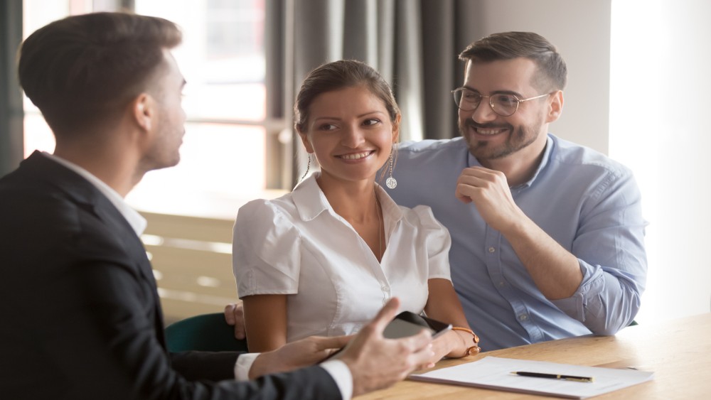 Couple Seeking Quick Loan